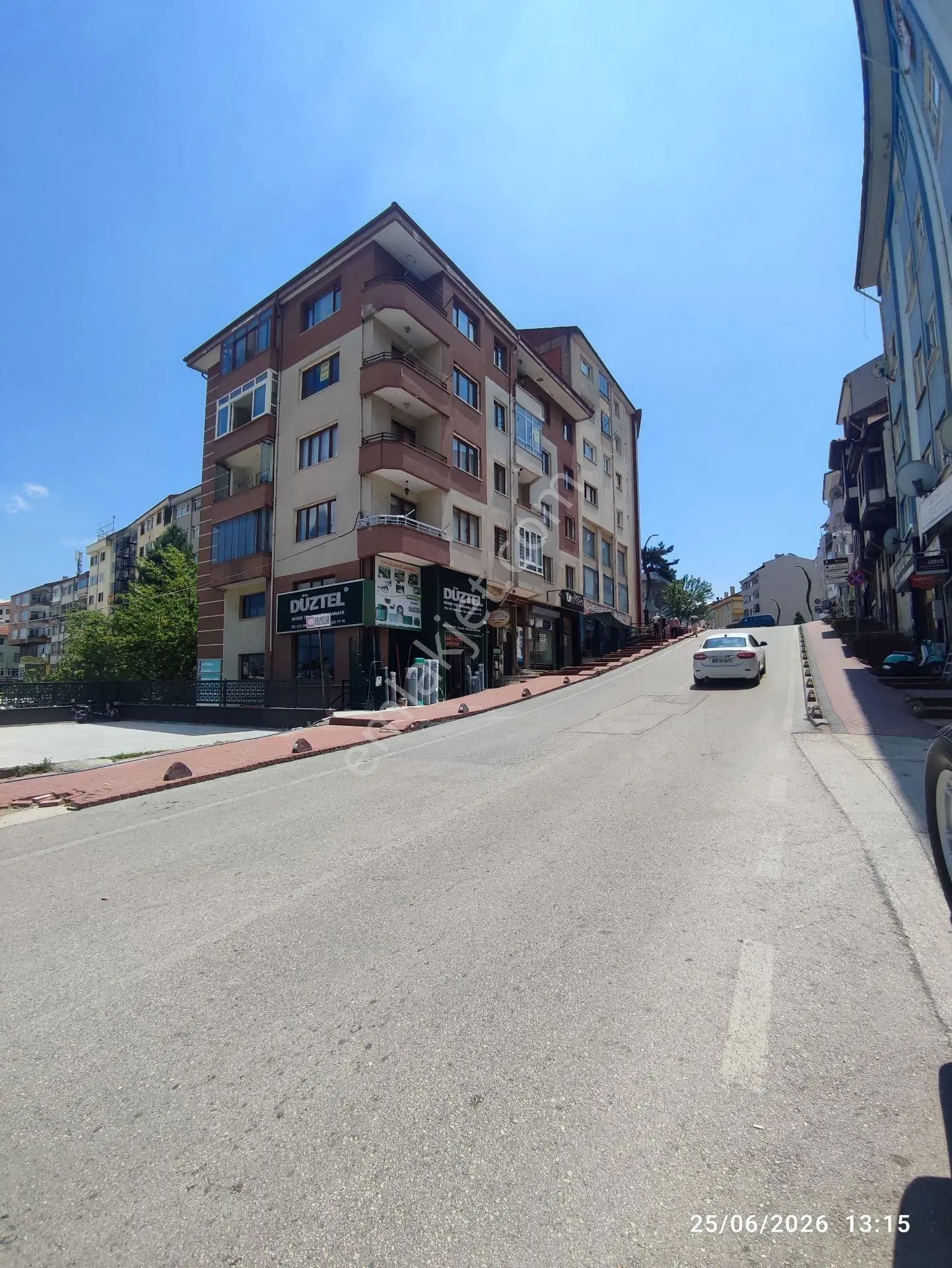 Bolu İhsaniye Mah. Stadyum Cad. Önü Açık 3+1 Satılık Köşe Daire - Görsel 2