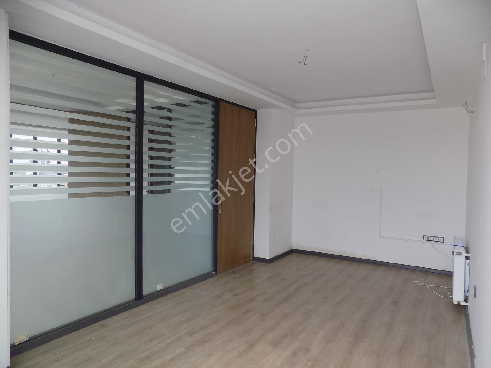 34. Cadde Üzeri Üniversite Hastanesi Karşısı Geniş 3+1 Ofis - Görsel 19