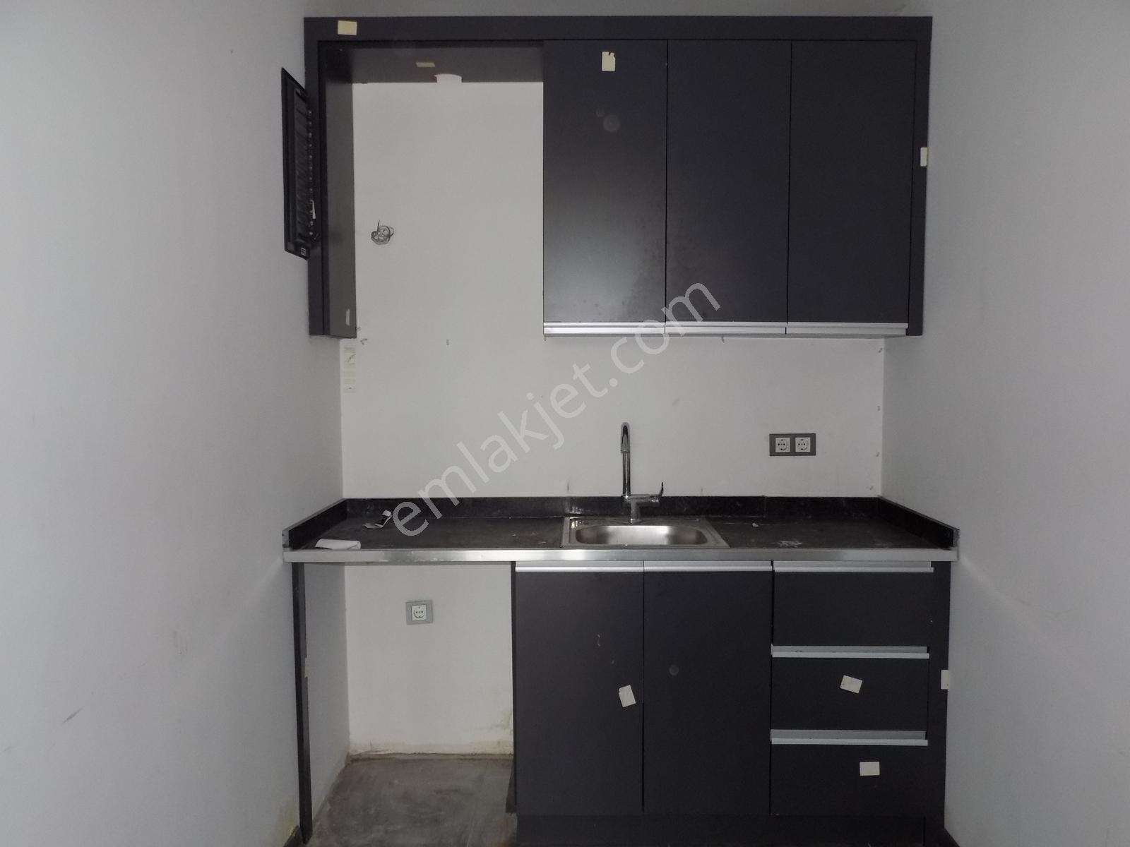 34. Cadde Üzeri Üniversite Hastanesi Karşısı Geniş 3+1 Ofis - Görsel 2