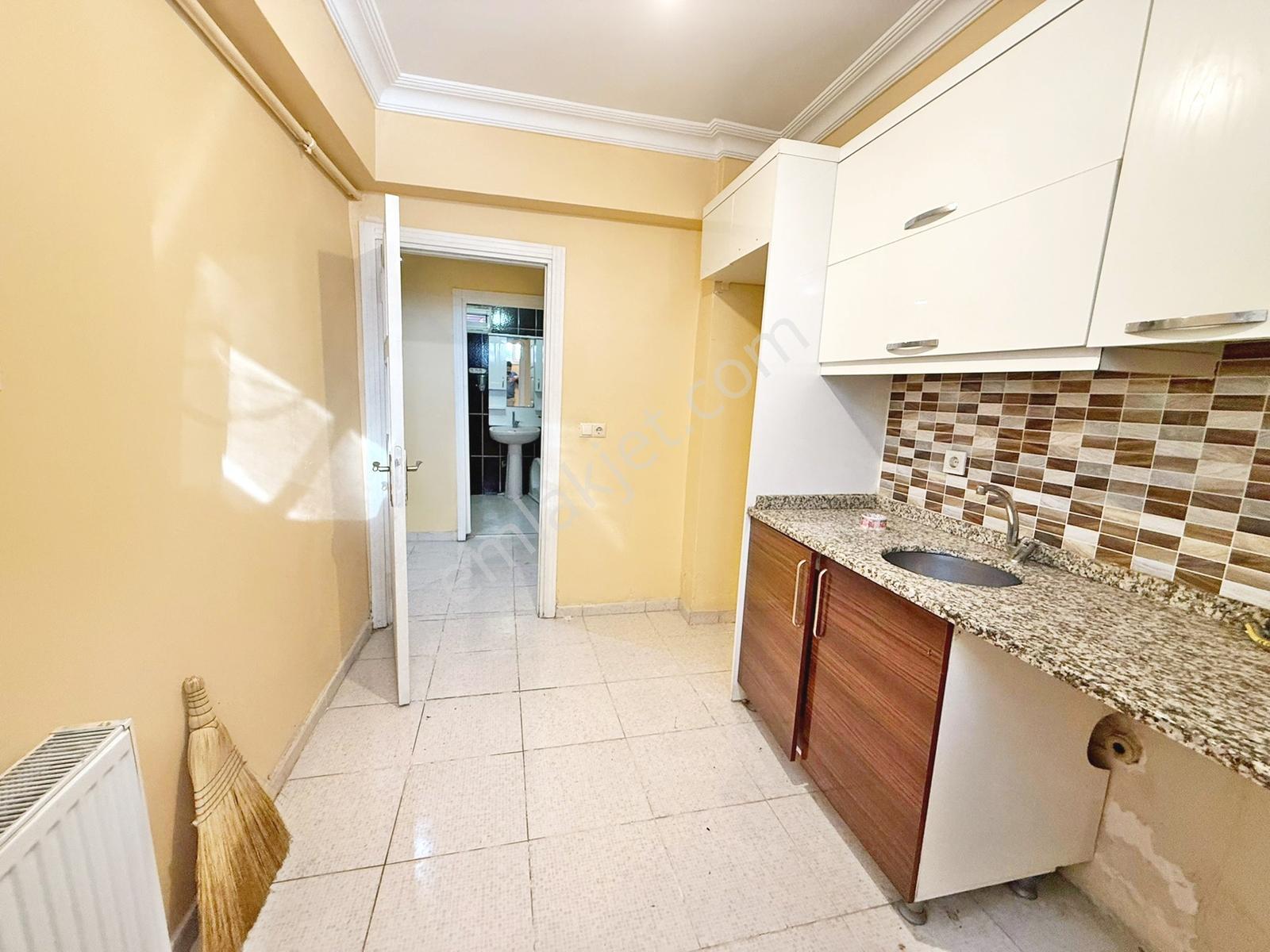 Alban Gyo'dan Metrobüse 11 Dk Bahçeli 100m² 2+1 Satılık Daire.!! - Görsel 2