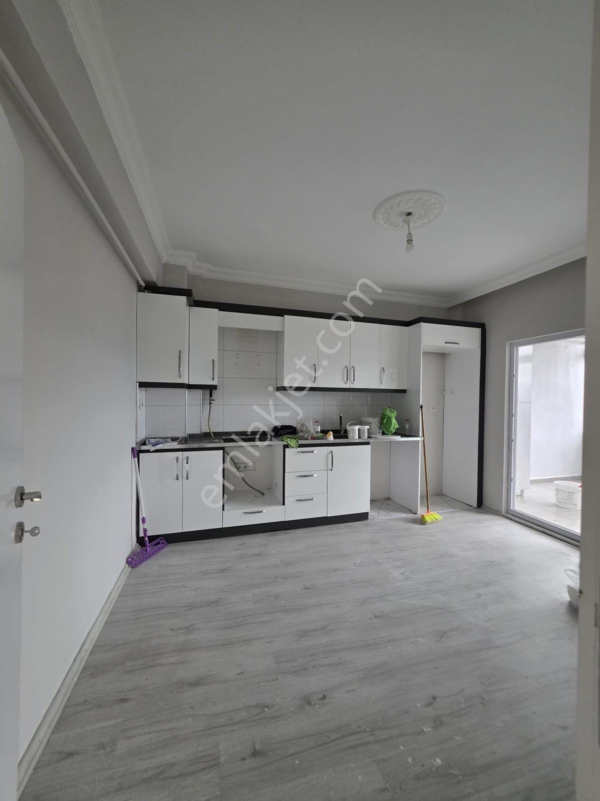 Merkeze Yakın Kiralık 3+1 Daire - Görsel 13