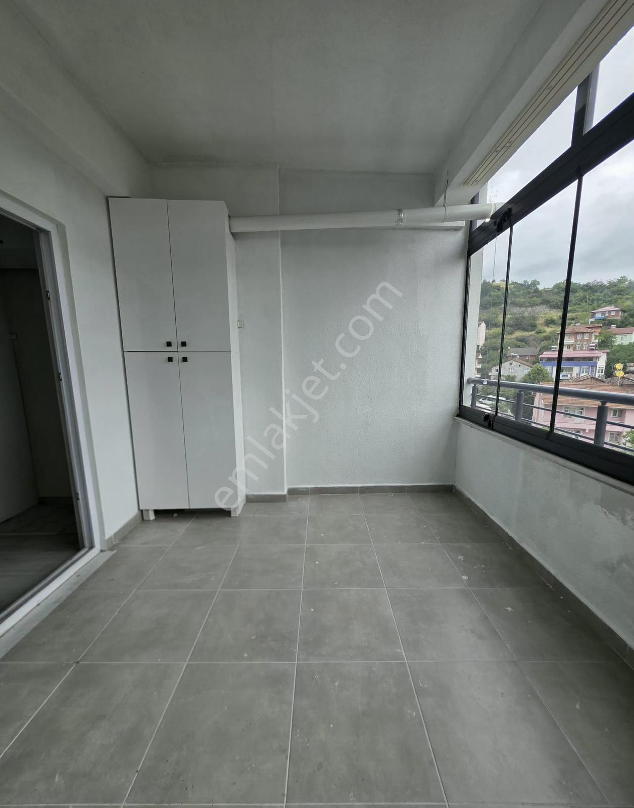 Merkeze Yakın Kiralık 3+1 Daire - Görsel 15