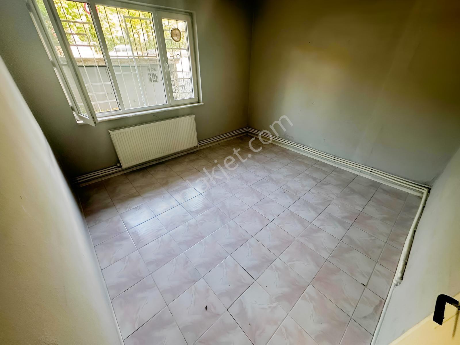 152 Evler Eğitim Caddesinde | Önü Bahçeli 2+1 Kiralık Daire - Görsel 18