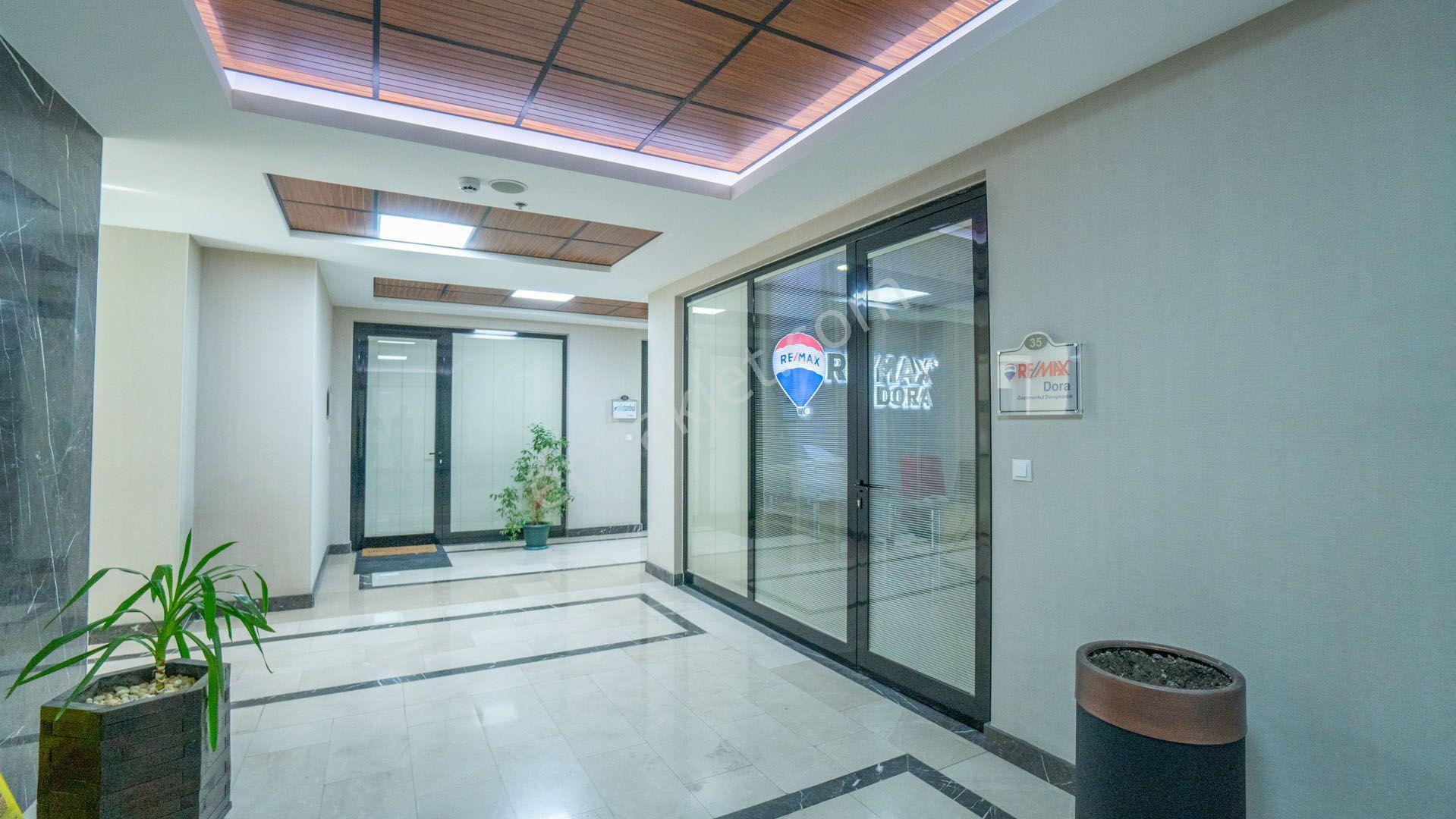 Maltepe Ofistanbul Plaza'da 88m2 Brüt/65m2 Net İskanlı Kiralık 1+1 Ofis - Görsel 34