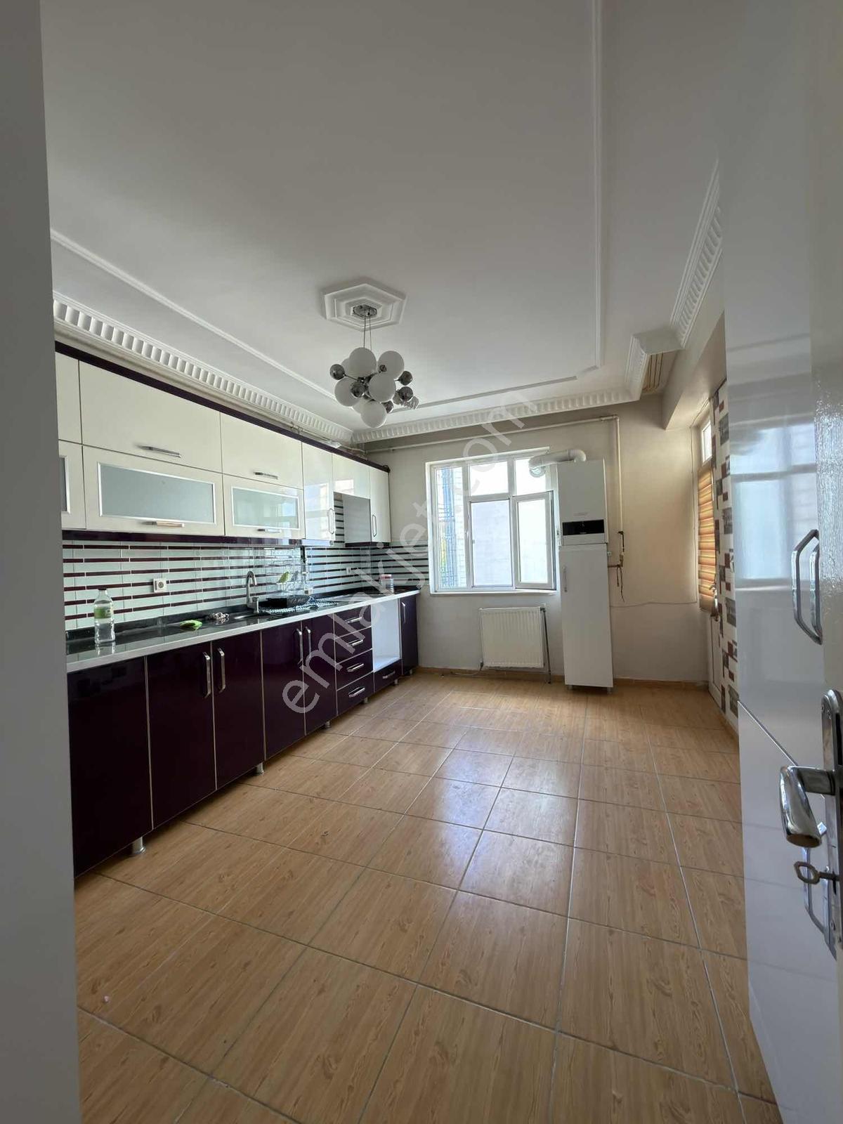 75 Ana Caddeye Yürüme Mesafesinde 3+1 Kiralık Daire - Görsel 12