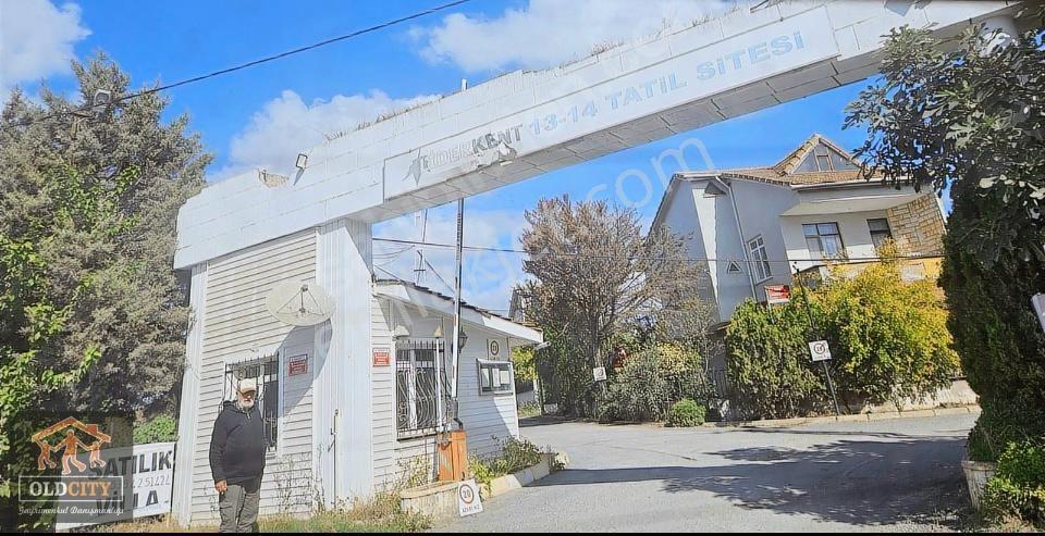 Old City Gayrimenkulden Çanta Balabanda Site İçinde 200m2 Fırsat Kelepir Arsa