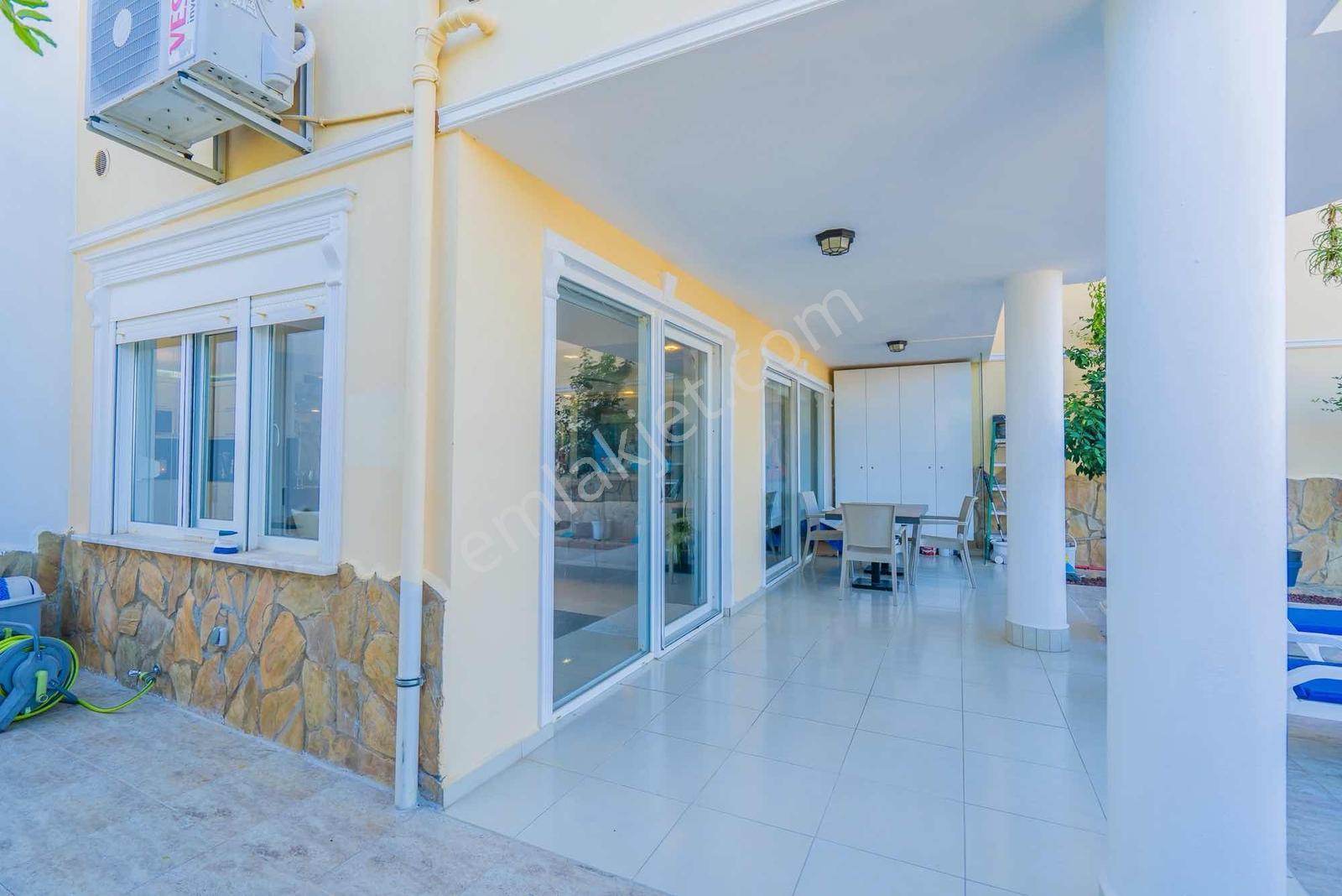 Kargıcakta Deniz Manzaralı Full Eşyalı 3+1 Dubleks Villa - Görsel 33
