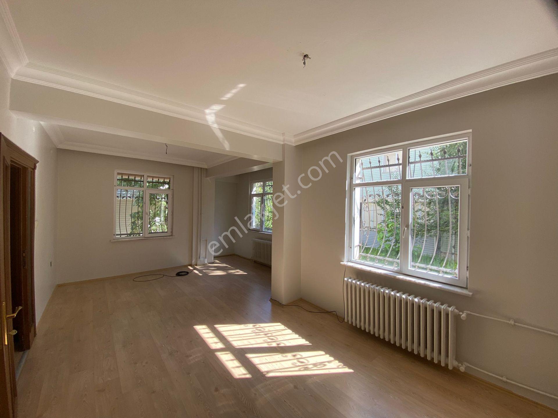 Muhtesem Konum'da Alavardı Mahde 4+1 Site İçi Kiralık Villa - Görsel 14