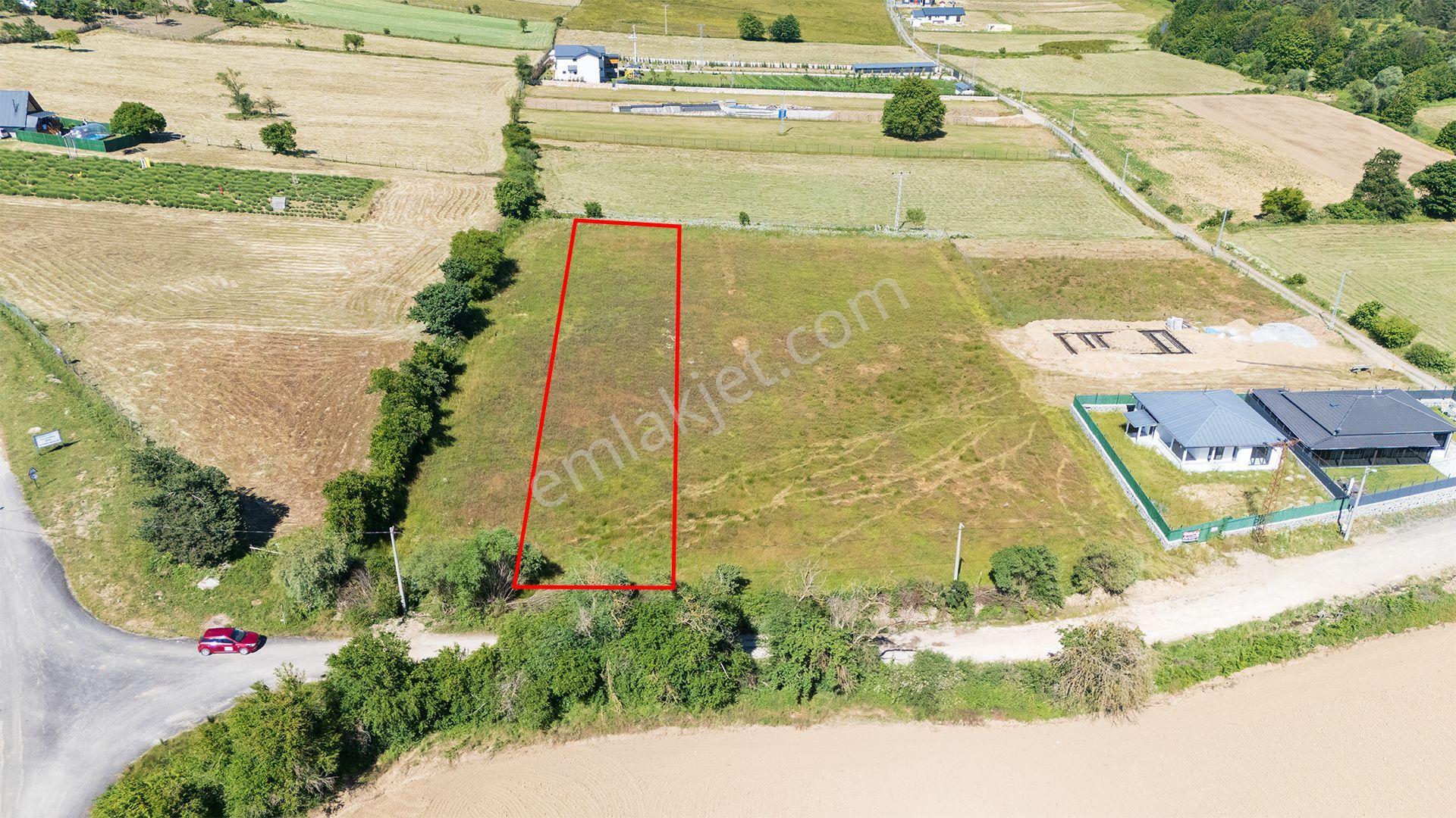 C21 Cius; Köy İçi İmarlı 3 Villa Projesine Uygun 1.500 M² Arsa
