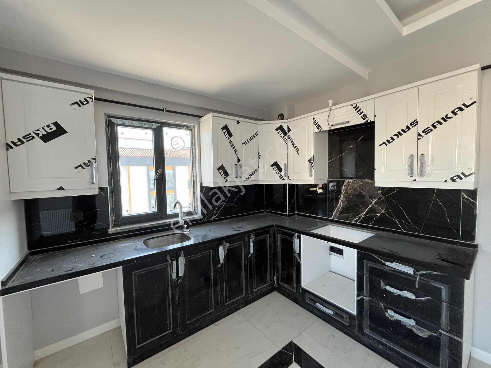 Yağmur Emlaktan Güney Cephe Önü Full Açık 3+1 Sıfır Daire - Görsel 16