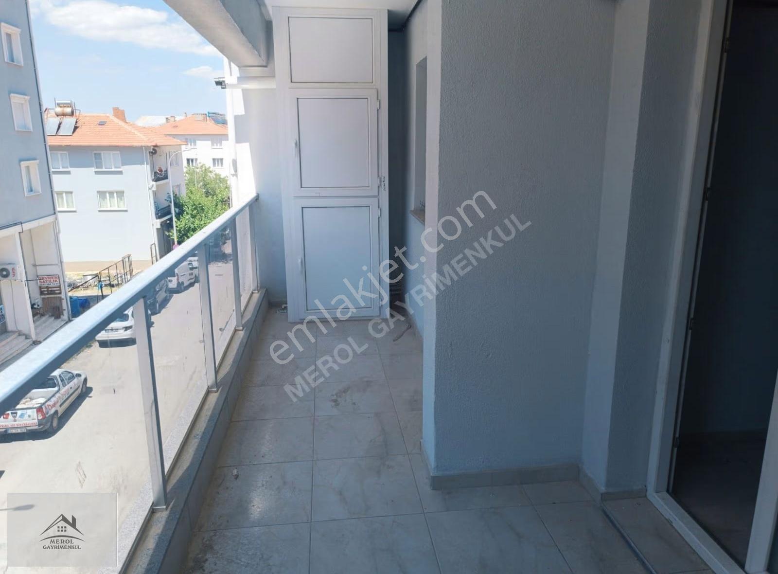 Eşme Merkezde 3+1 Doğalgazlı Lüks Daire - Görsel 15