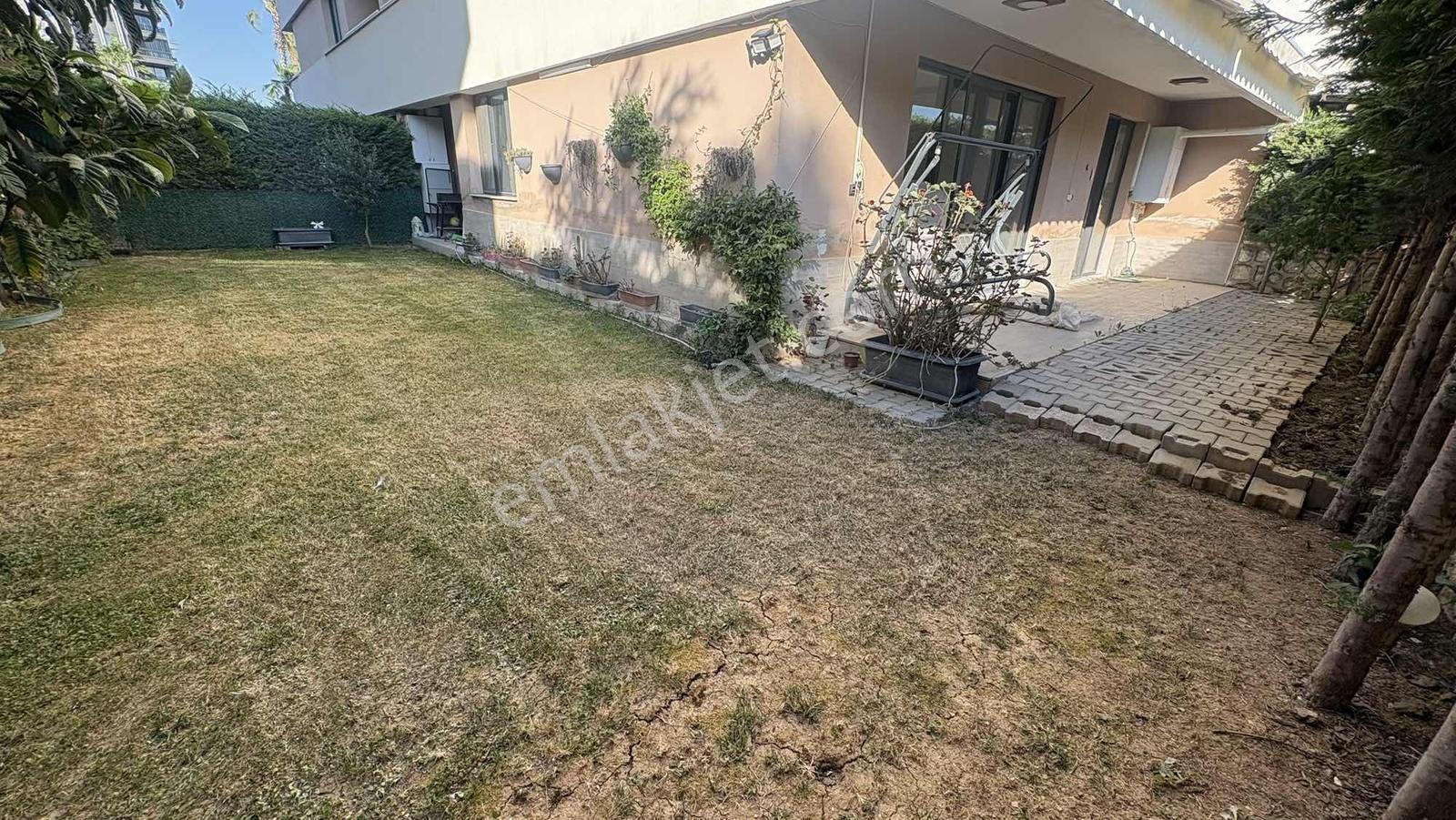 Azur Gayrimenkulden Garden Liva Sitesinde Bahçe Katı - Görsel 12