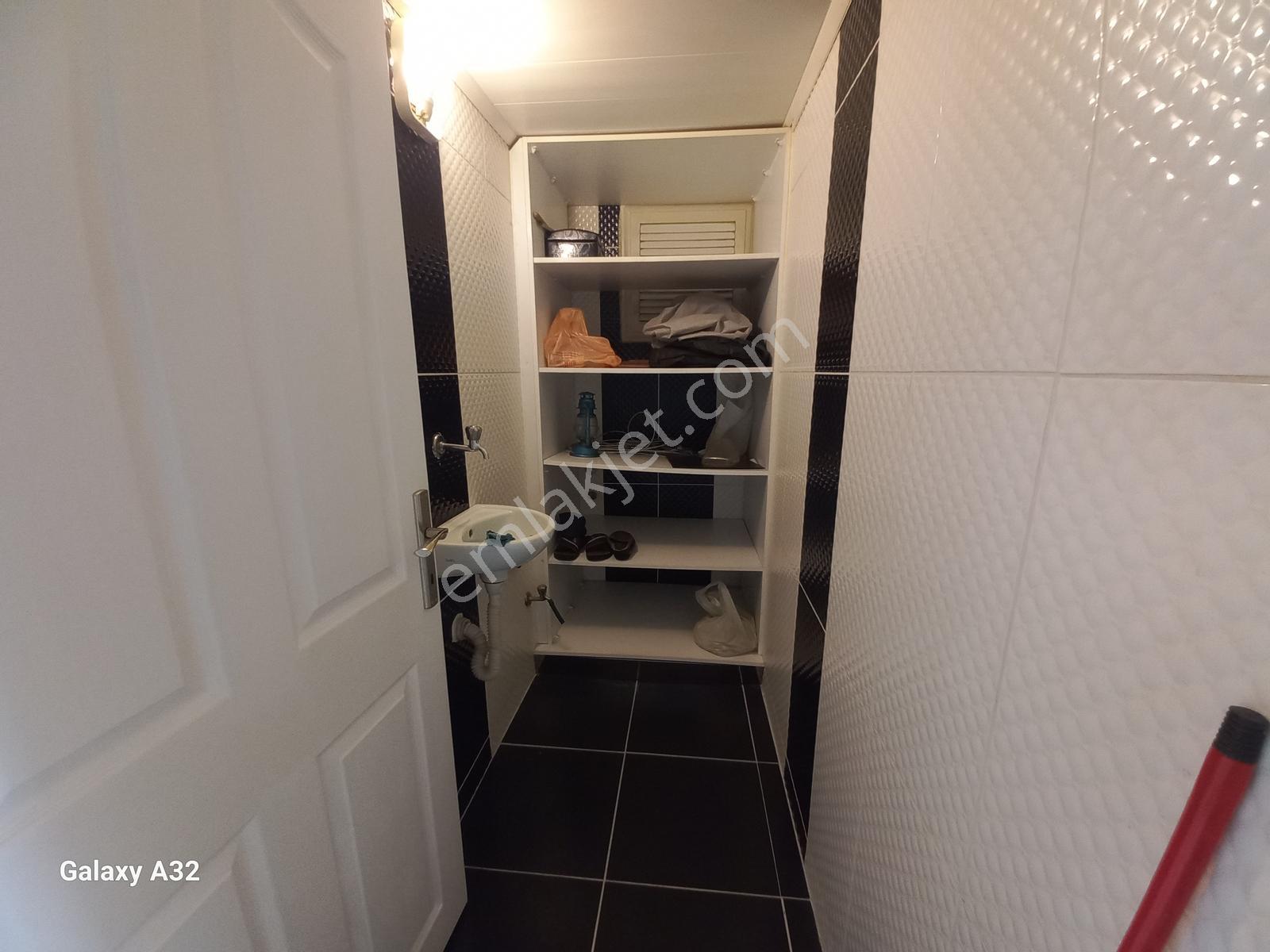Buca Çamlıkule Mah. Merkezi Lokasyonda 3+1 Kiralık Daire - Görsel 13