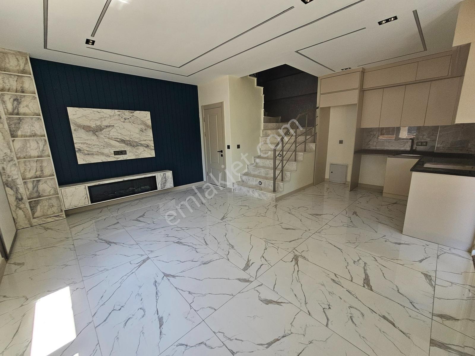 3+1 Deniz'e 50 Mt. Mesafede Ebeveyn Banyolu Satılık Villa - Görsel 33