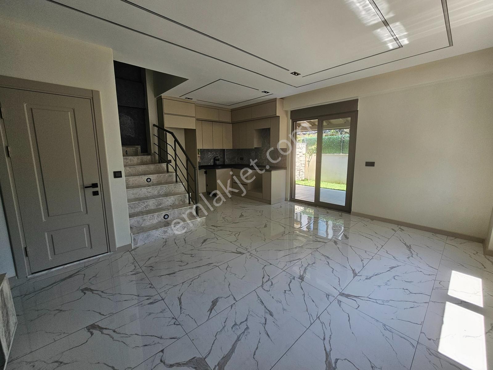 3+1 Deniz'e 50 Mt. Mesafede Ebeveyn Banyolu Satılık Villa - Görsel 25
