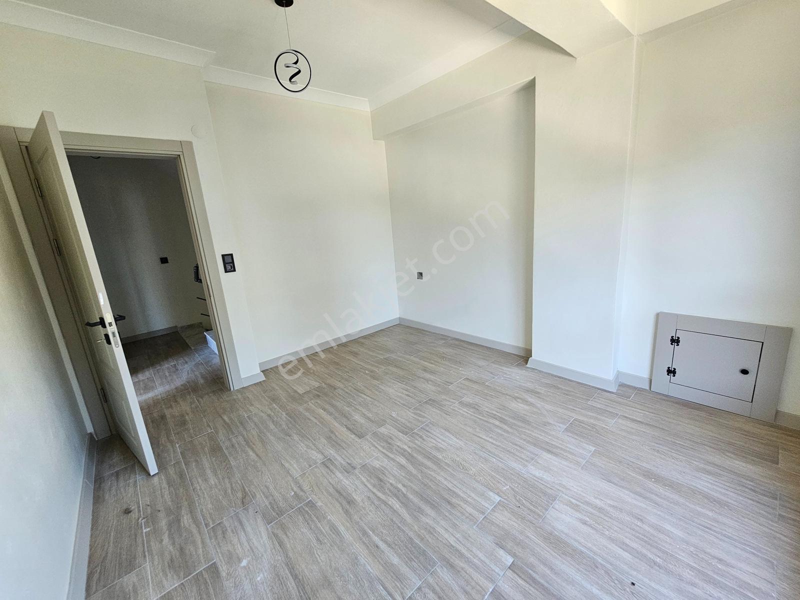 3+1 Deniz'e 50 Mt. Mesafede Ebeveyn Banyolu Satılık Villa - Görsel 13
