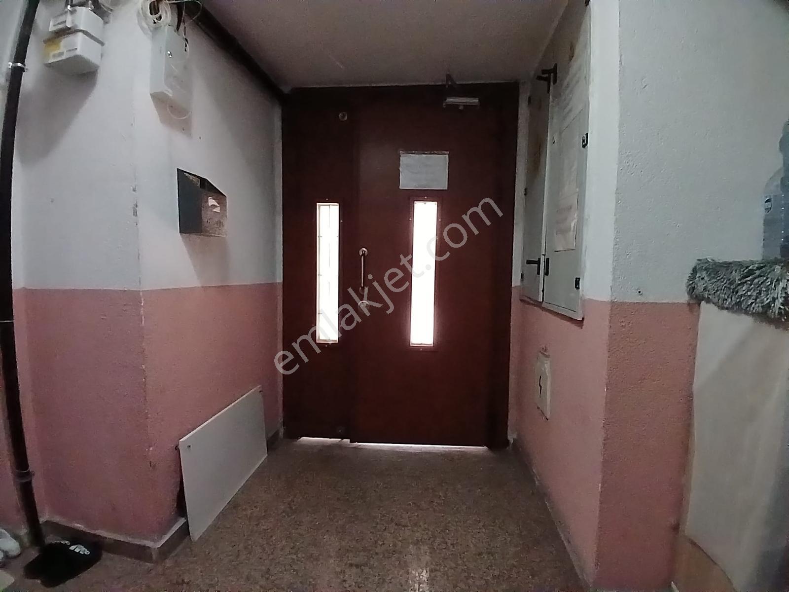 Silahtarağa'da 1+1 Masrafsız Kat Mülkiyetli Satılık Daire - Görsel 6