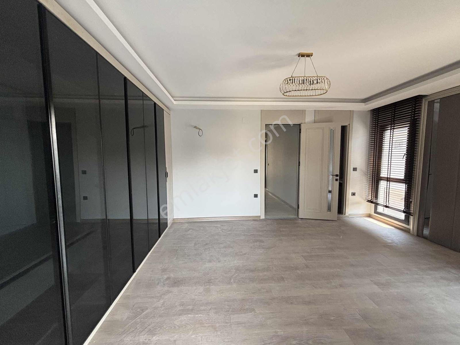 Çarkıparede Site İçerisinde Caddeye Yakın Dublex Bahçeli 3+1 Lüx - Görsel 29