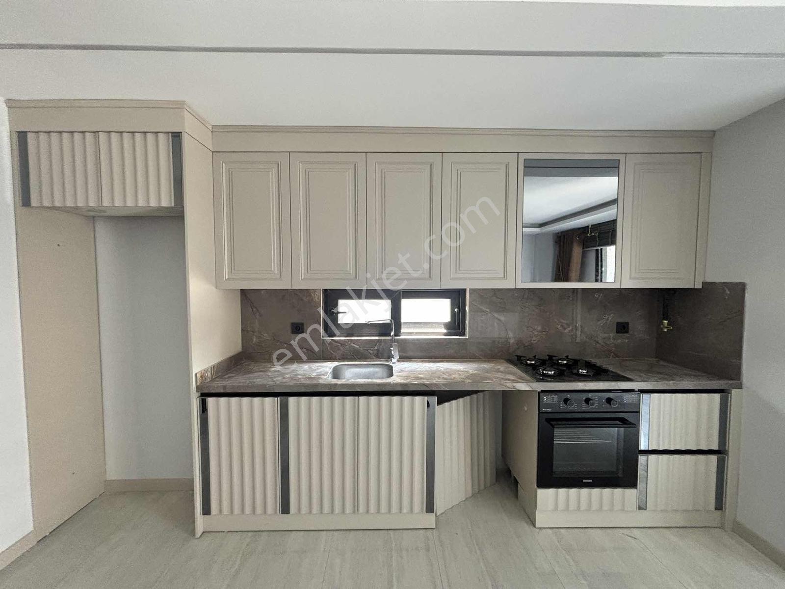 Çarkıparede Site İçerisinde Caddeye Yakın Dublex Bahçeli 3+1 Lüx - Görsel 3