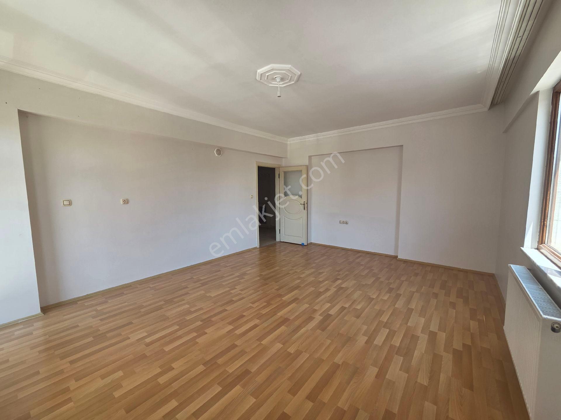 Doğukan Emlak | Real Estate Üniversite Hastanesine Yakın 3+1 Kiralık Daire - Görsel 5