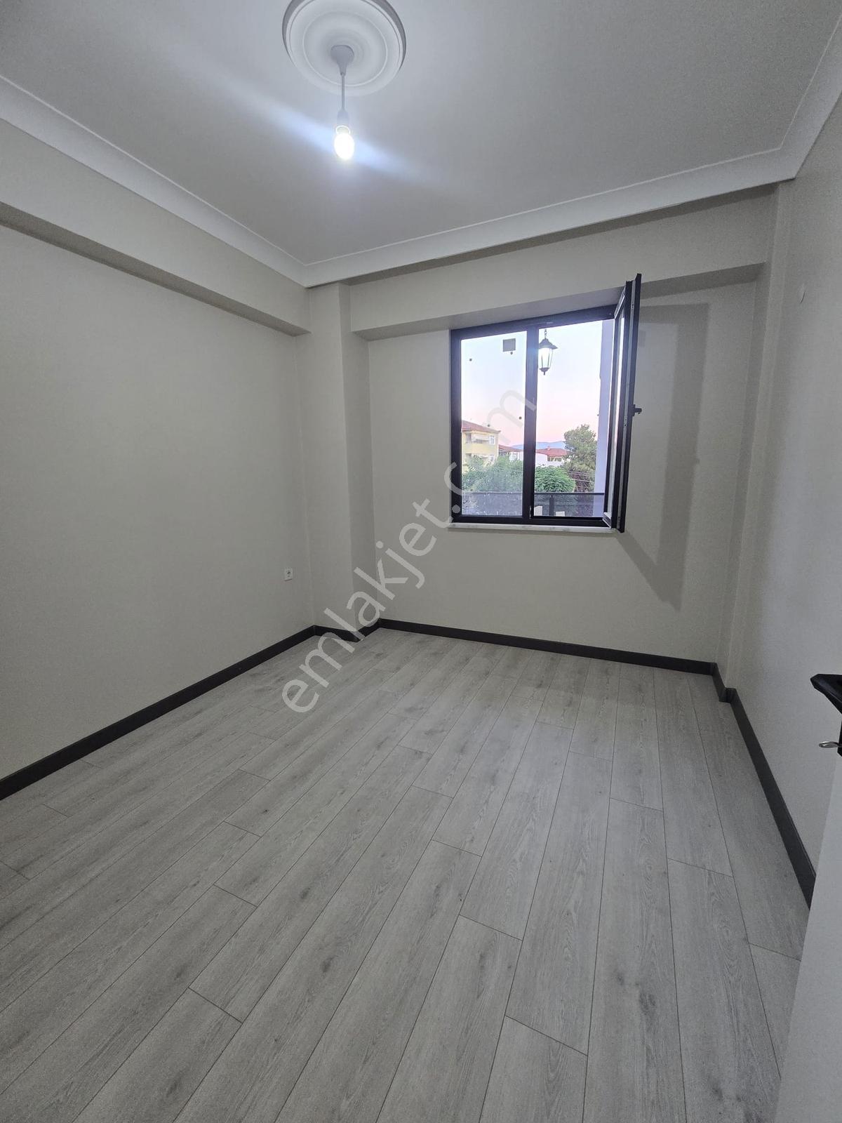 Körfez Fatih Mah.'de Arakat 2+1 | Güney-batı Cephe | Otoparklı - Görsel 9