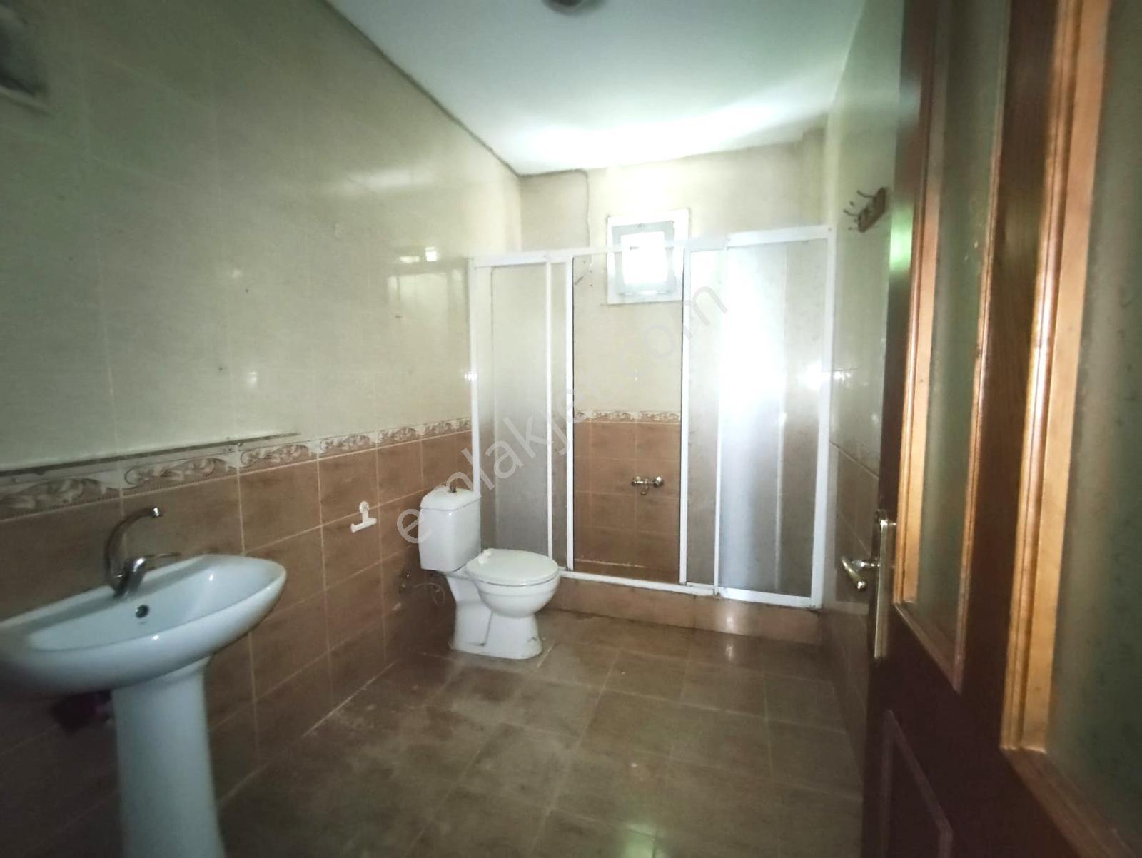 Bahçeşehir'de 3+1,kapalı Mut. Geniş Oturumlu,kiralık Müstakil Ev - Görsel 22