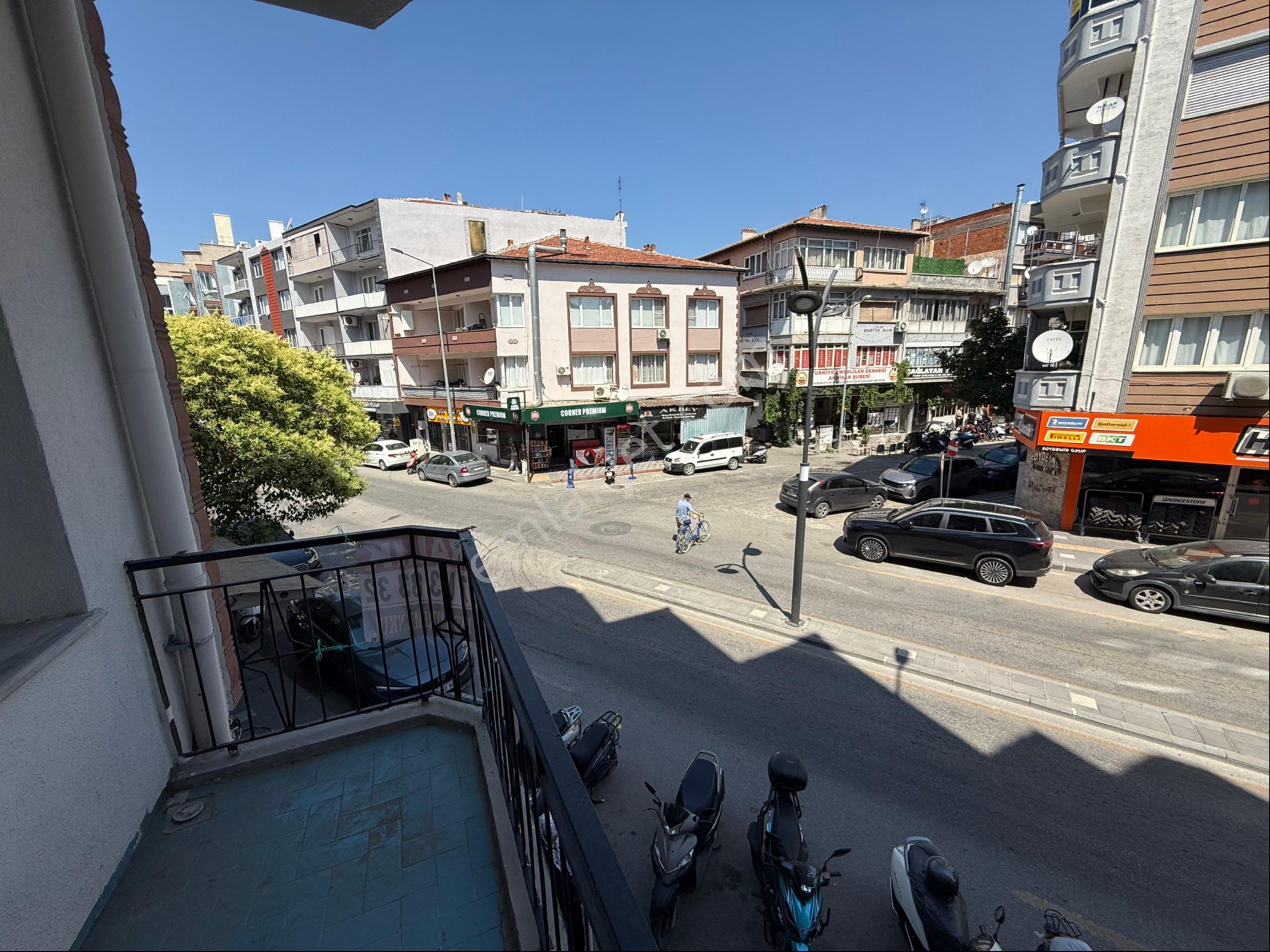 Akhisar Hürriyet Mh.hilaliye Caddesi Kiralık 3+1 Ofis Daire - Görsel 13