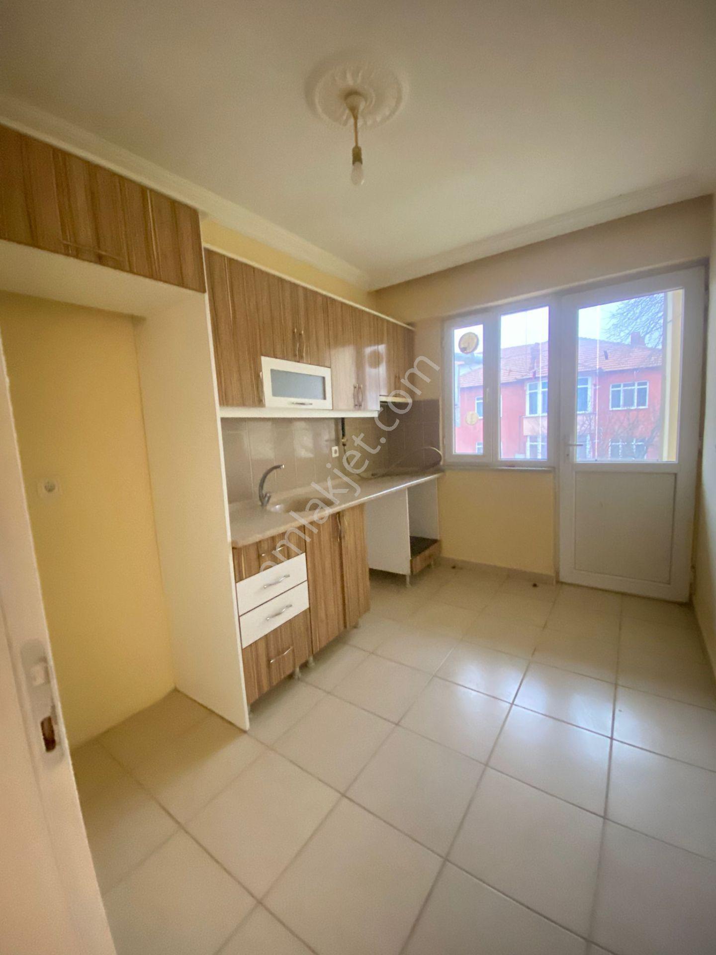 Kiralık 3+1 Daire - Görsel 13