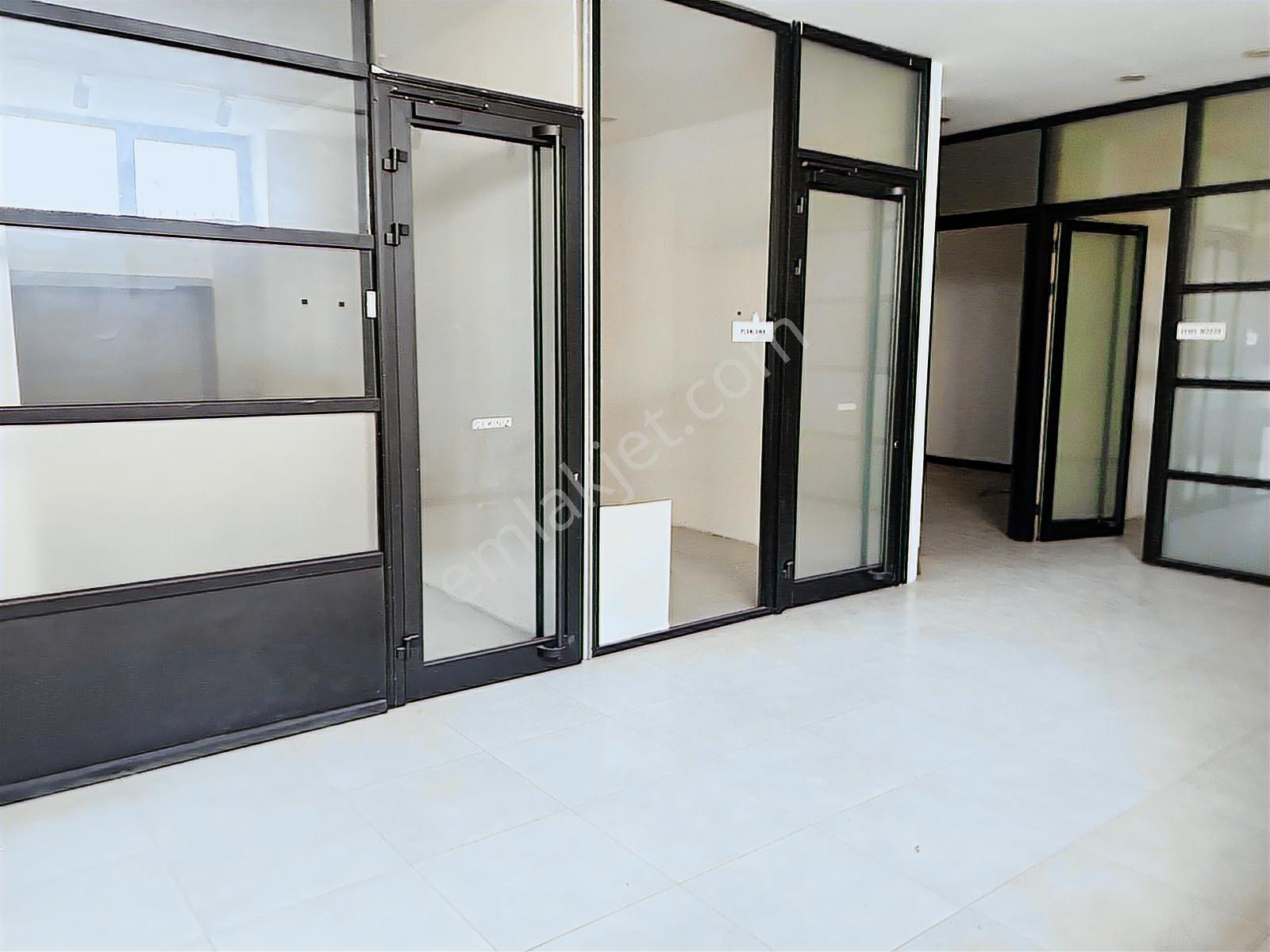 Esenyurt Akçaburgaz'da 800m2 Zemine Basan Kiralık İmalathane - Görsel 13