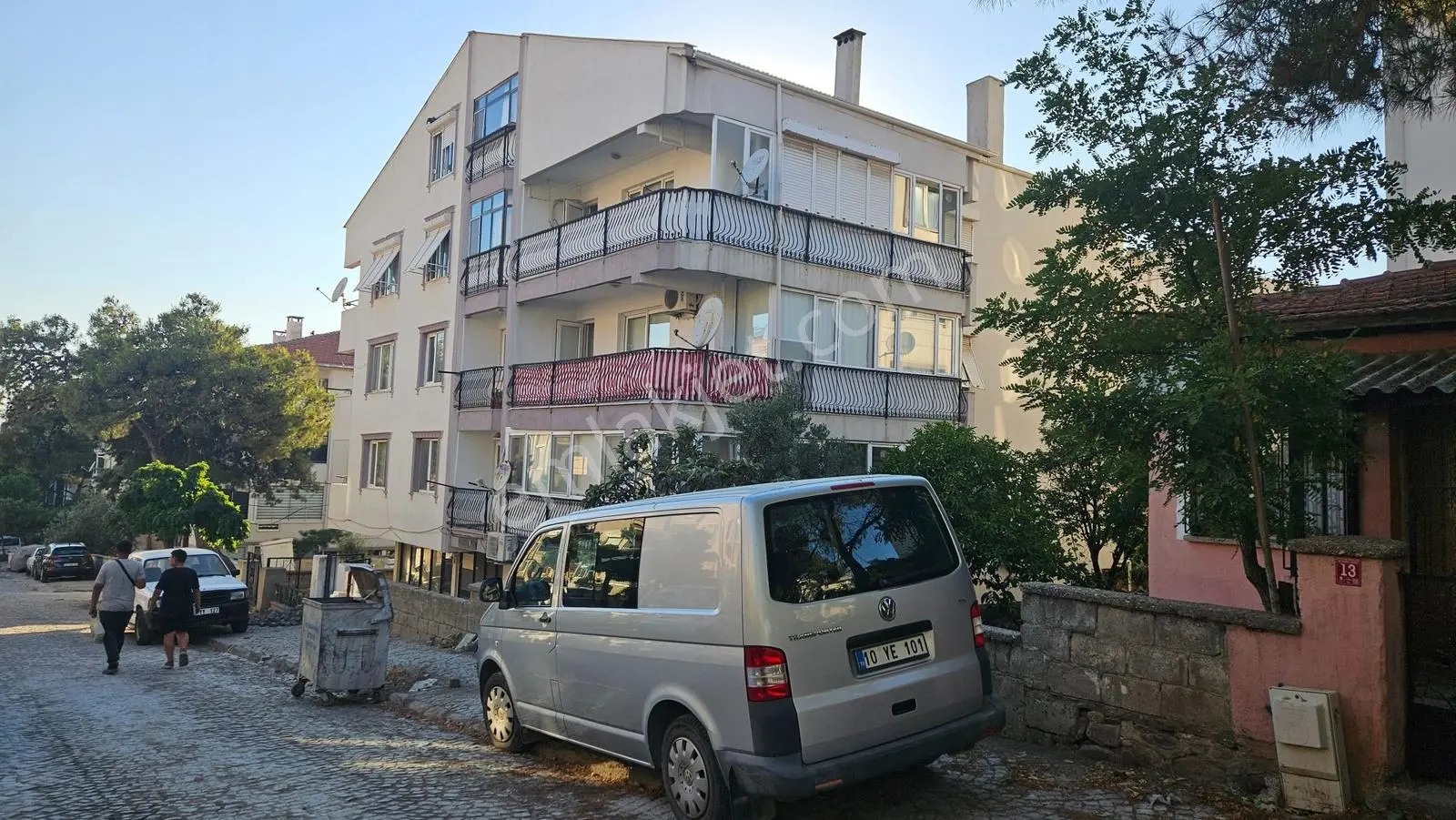 Ayvalık 150 Evler'de Yenilenmiş Doğalgazlı Satılık 2+1 Daire - Görsel 3