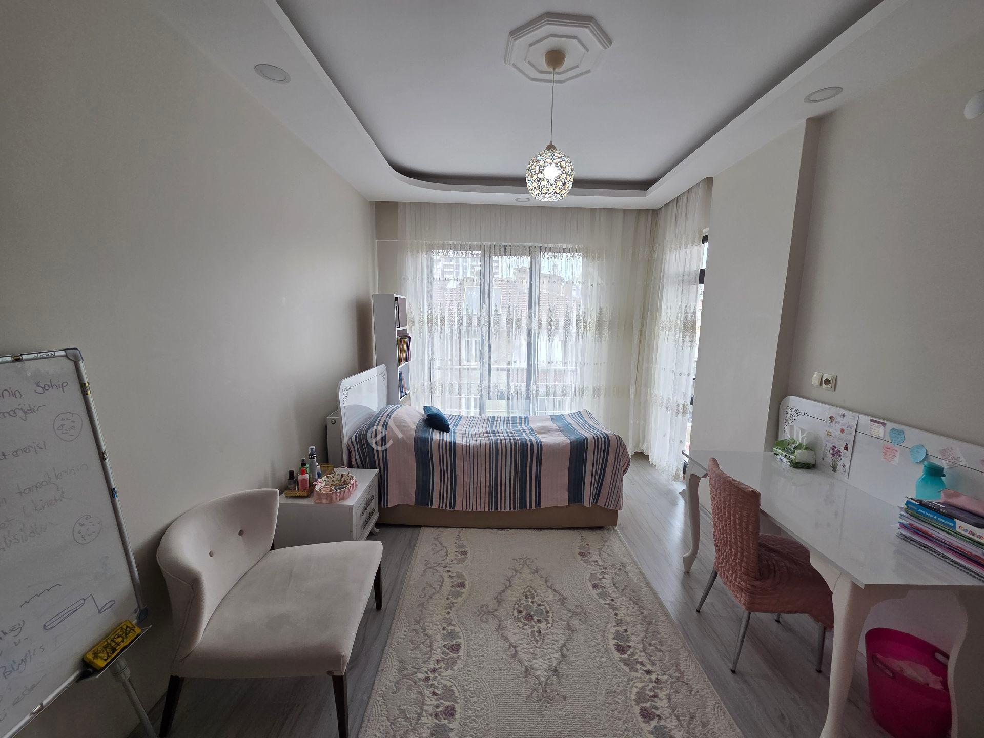 Doğukan Real Estate Pazartesi Pazarı Önü Açık Ferah Yaşam Alanı - Görsel 13