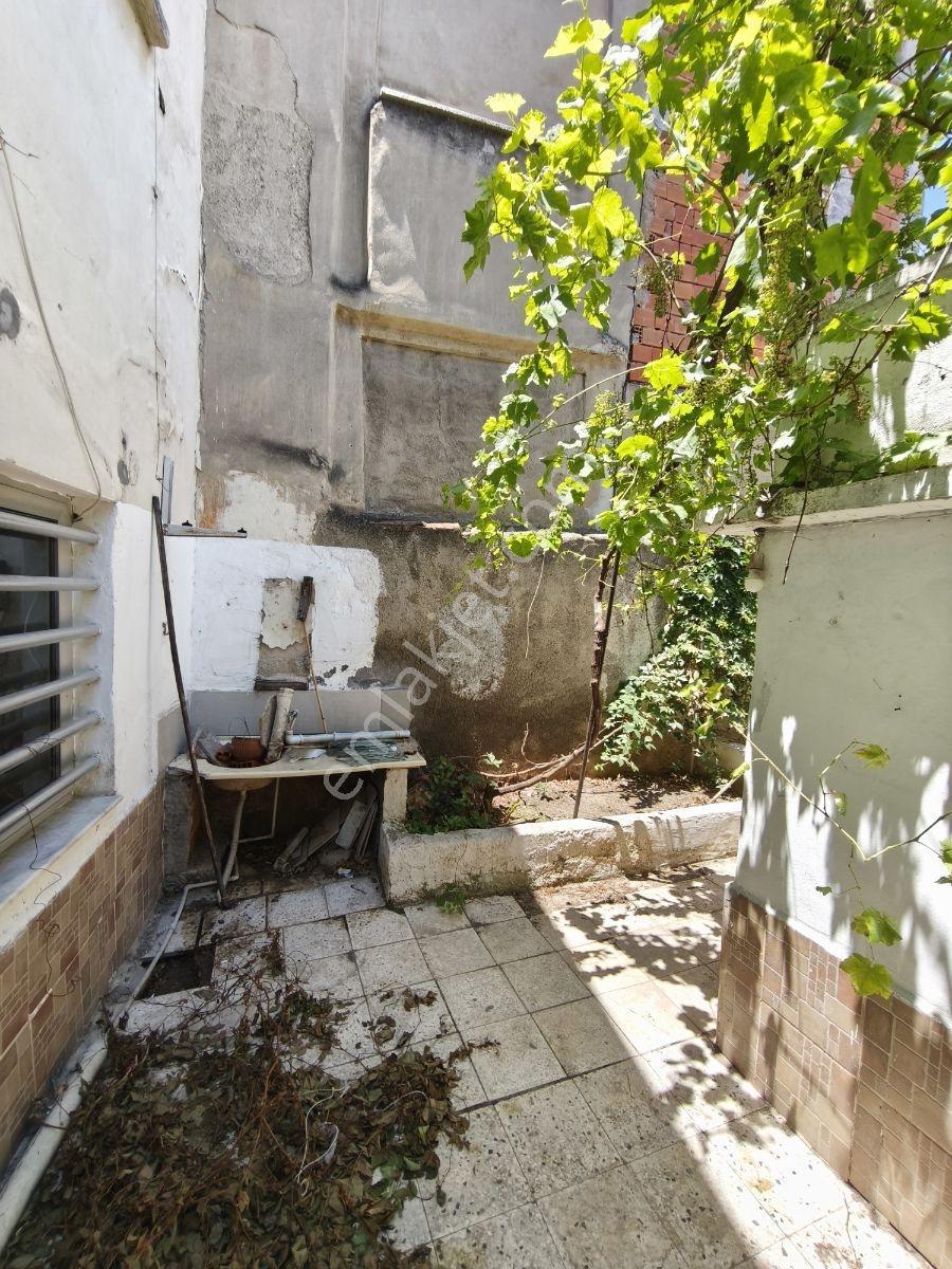 Eşrefpaşa Pazaryeri Yakını 111m² Manzaralı 2 Daireli Müstakil Ev - Görsel 34