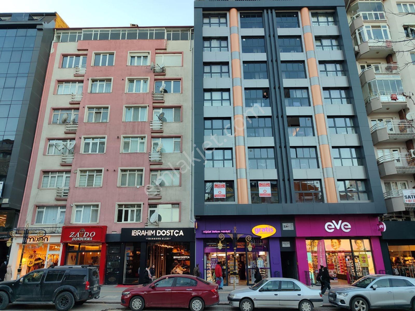Asel'den Atatürk Bulvarı Asansörlü Dubleks 6+1 Teraslı 350 M2 - Görsel 2