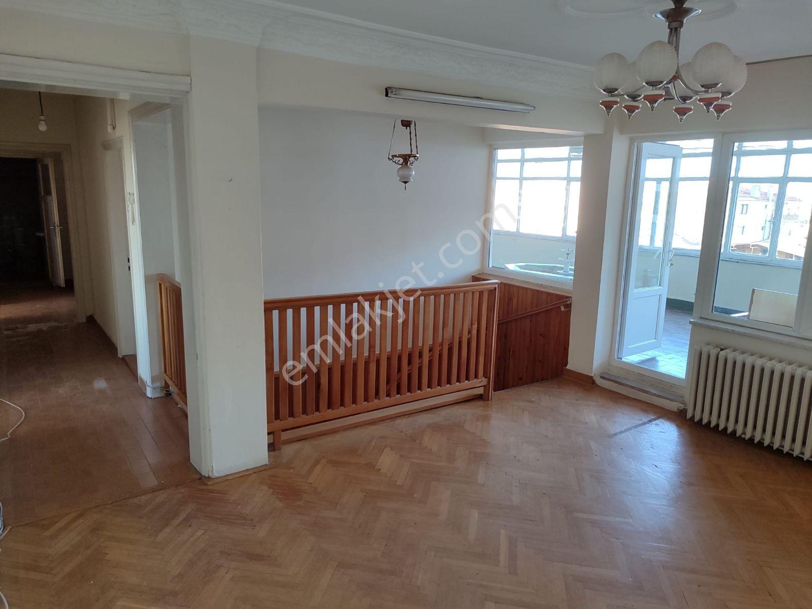 Asel'den Atatürk Bulvarı Asansörlü Dubleks 6+1 Teraslı 350 M2 - Görsel 25