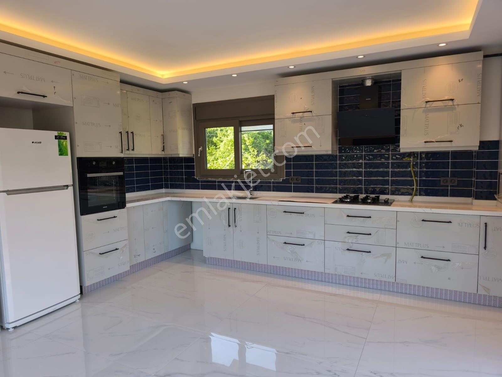 Şile Kumbaba Mahallesi'nde Prestij Caddesine Yakın Kiralık Villa - Görsel 3