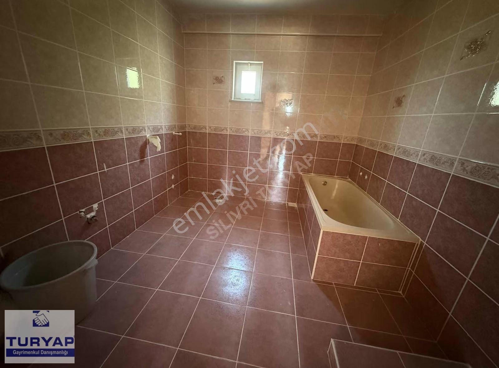Silivri Çeltik'te 1600m² Arazi İçinde Satılık 9+2 Villa - Görsel 35