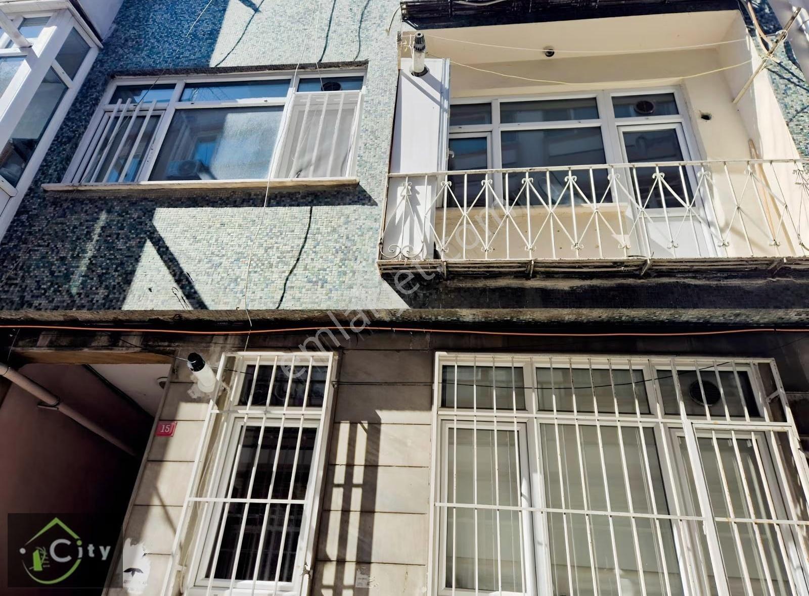 Şehremini Küçük Park Arkasi Selamağası Sok Satılık Boş Daire - Görsel 4