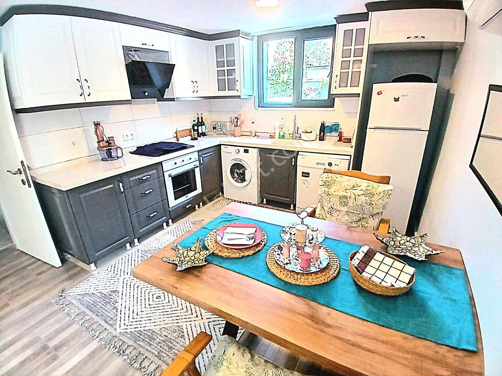 Eu Gayrimenkulden Havuzlu Müstakil Şömineli Barbekülü Villa - Görsel 21
