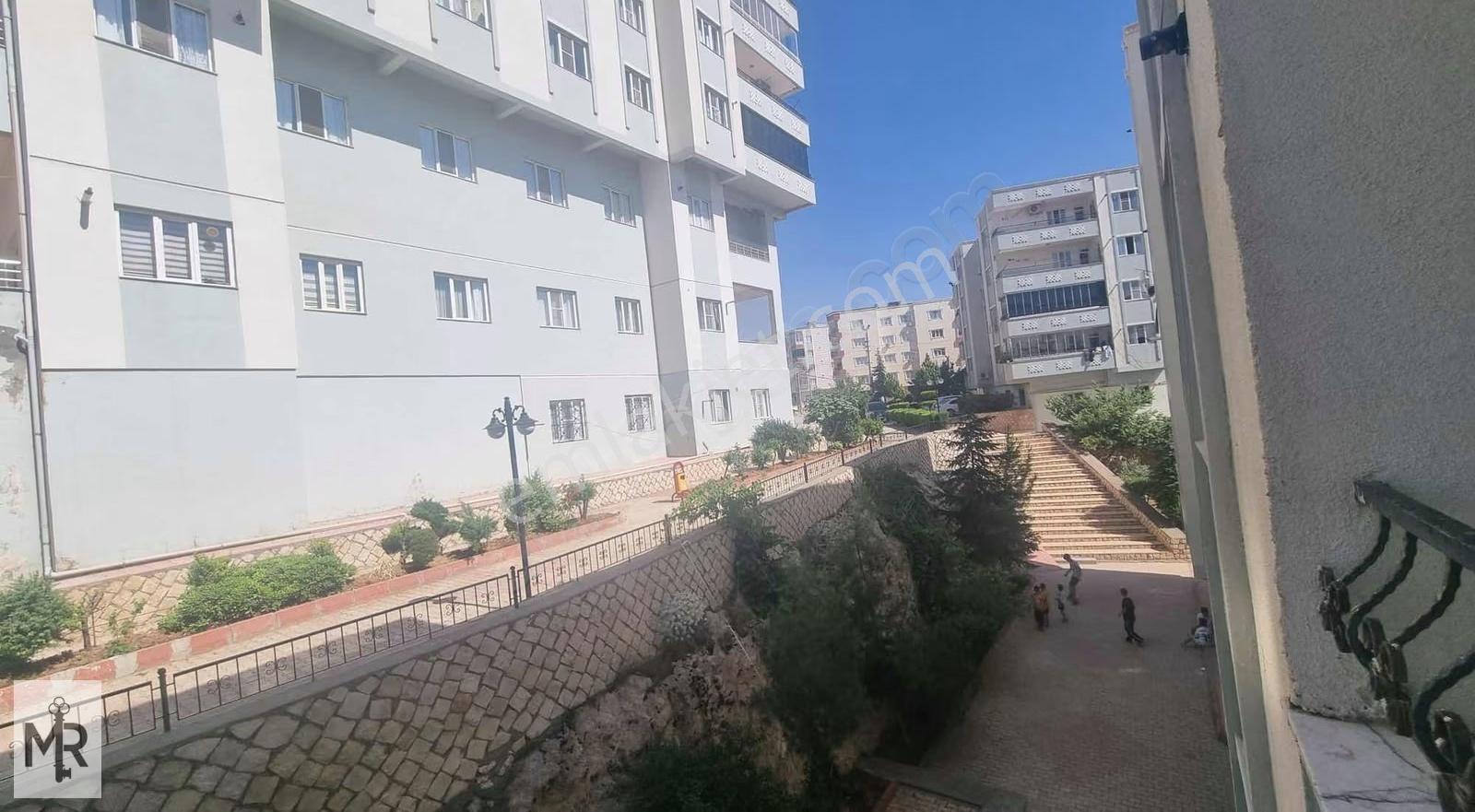 Mr Acabey Emlak'tan Eski Emniyet Civarı Kiralık 3+1 Arakat Daire - Görsel 4