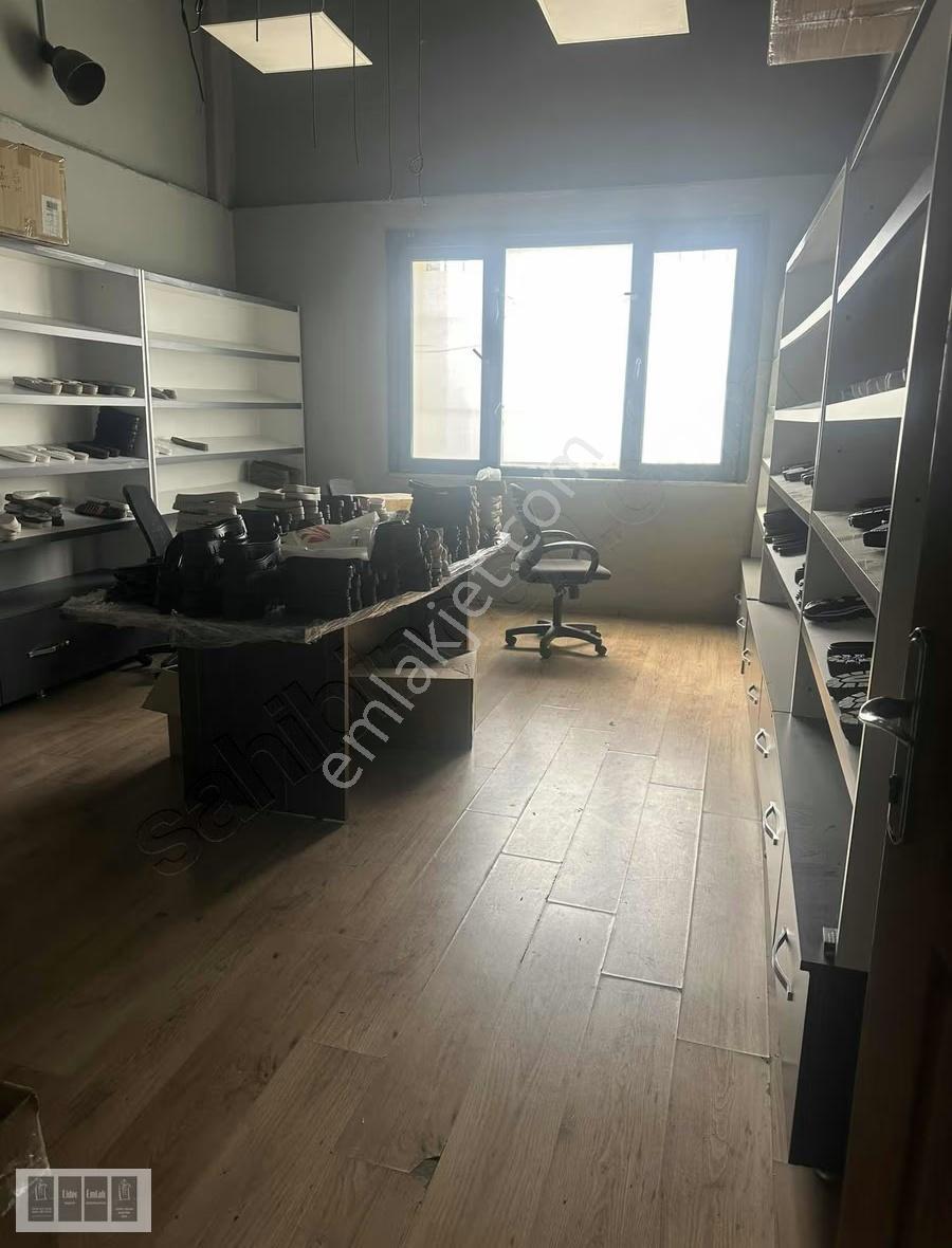 İkitelli Osb İpkas Pilastikciler Sitesinde Satılık Çifi Dükkan - Görsel 5
