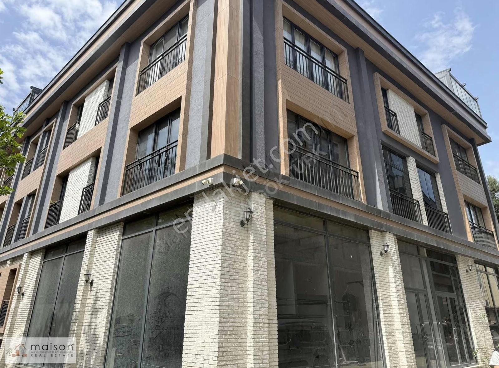 Kemerburgaz'da Merkezi Konumda Kiralık 3+1 Çatı Dubleks