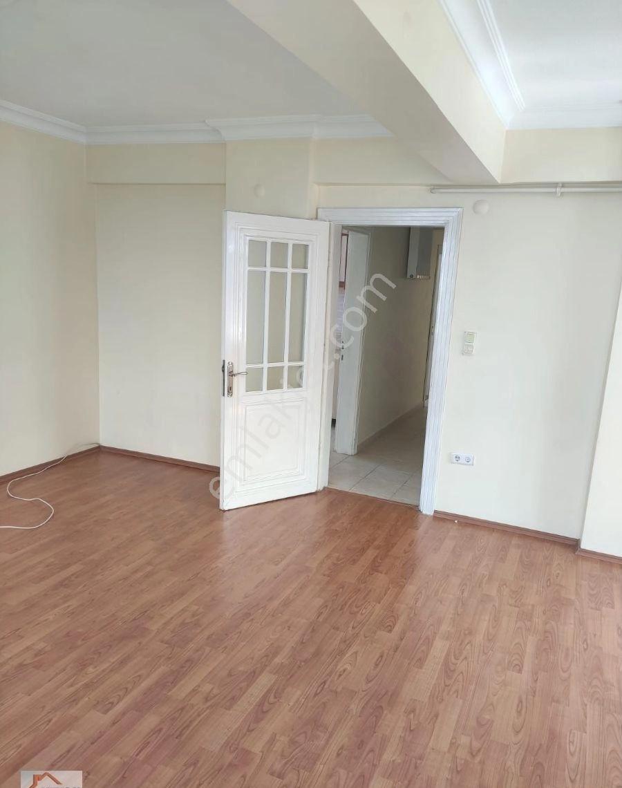 Topçularda 2.kat 3+1 Kiralık Kombili Daire - Görsel 3