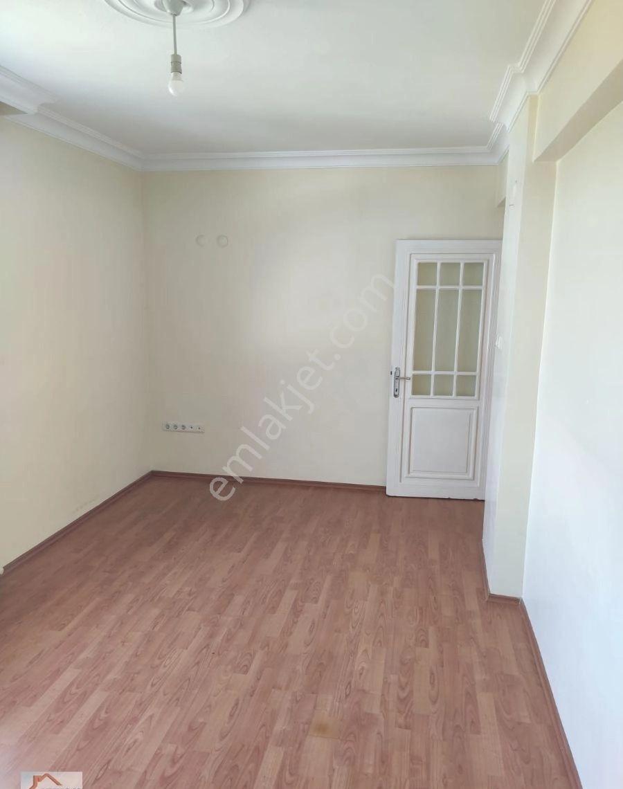 Topçularda 2.kat 3+1 Kiralık Kombili Daire - Görsel 12