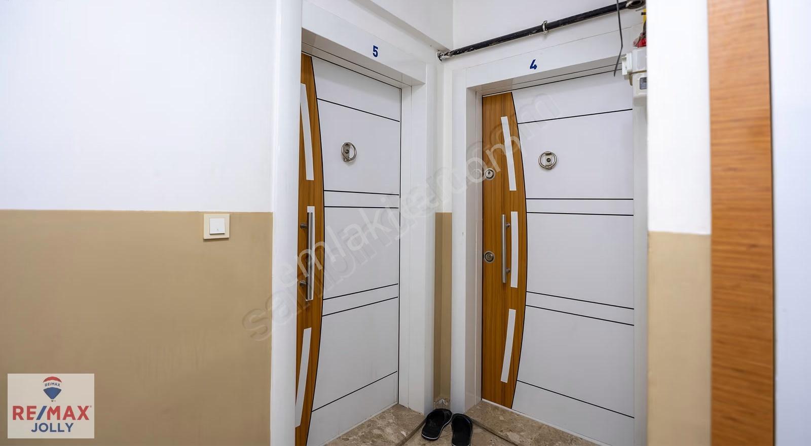 Karşıyaka Nevasta City De Satılık 1+1 Lüks Daire - Görsel 10