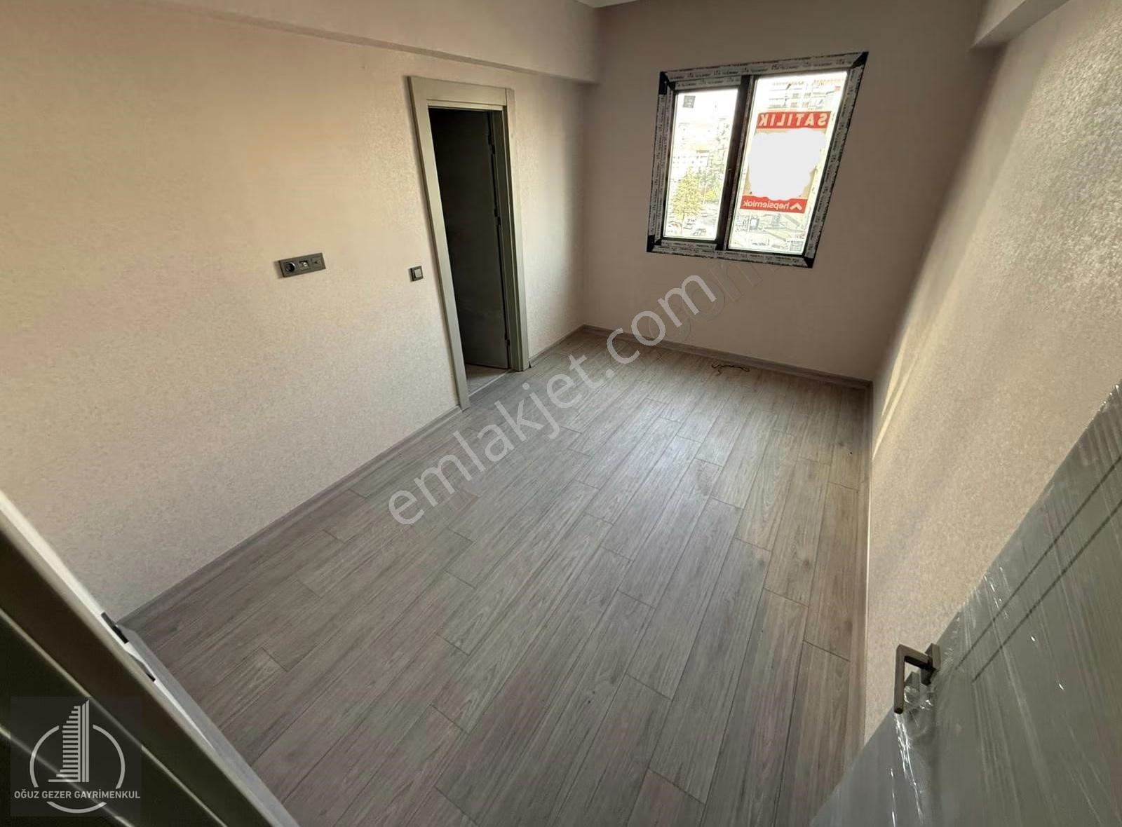 Oğuz Gezerden Merkezde 7/24 Güvenlikli Sitede Rezidans 5+1 Daire - Görsel 4