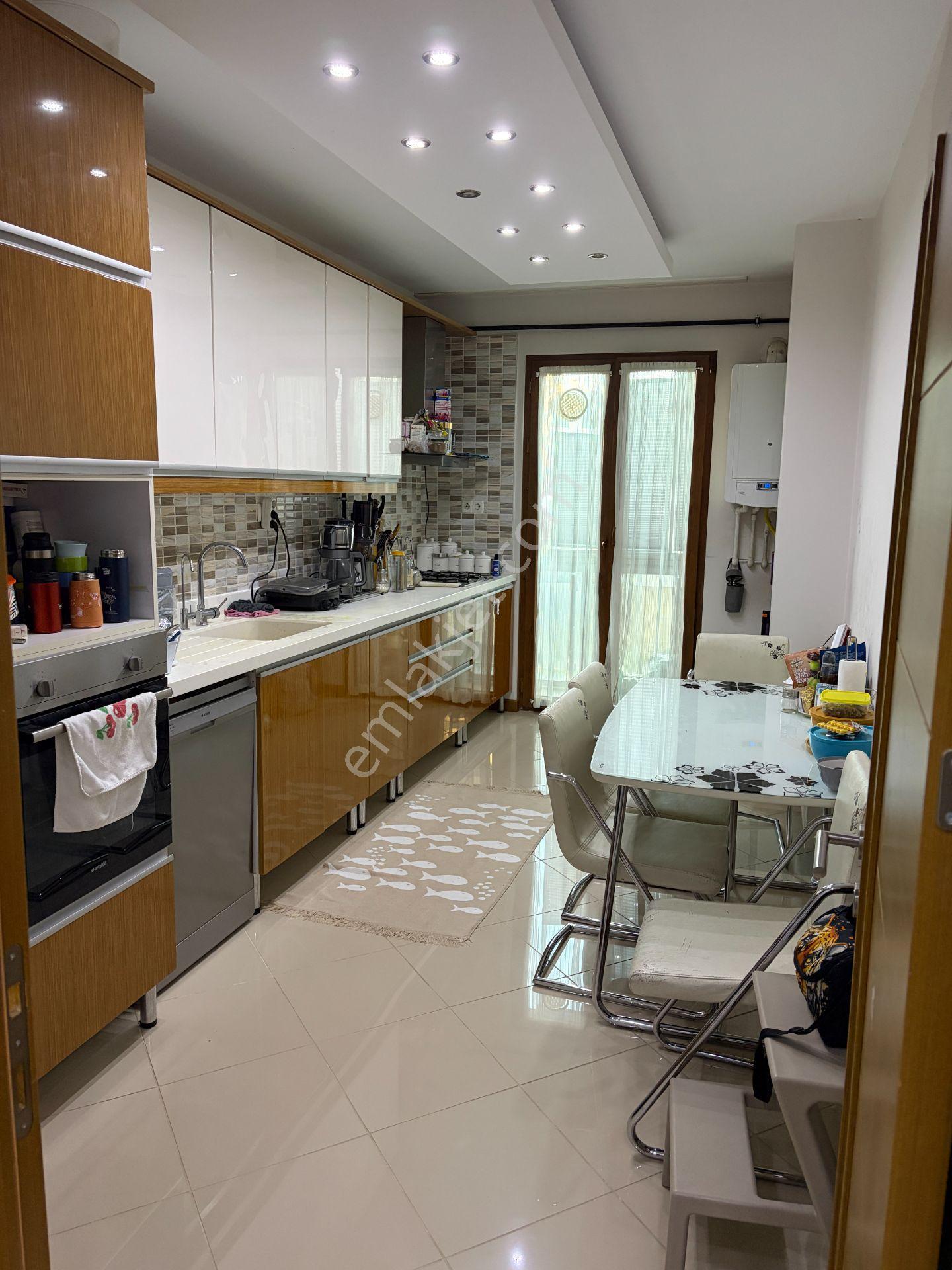 Tuzla Çarşı'da Satılık 3+1 Ebeveyn Banyolu Daire Net: 120 M² - Görsel 4