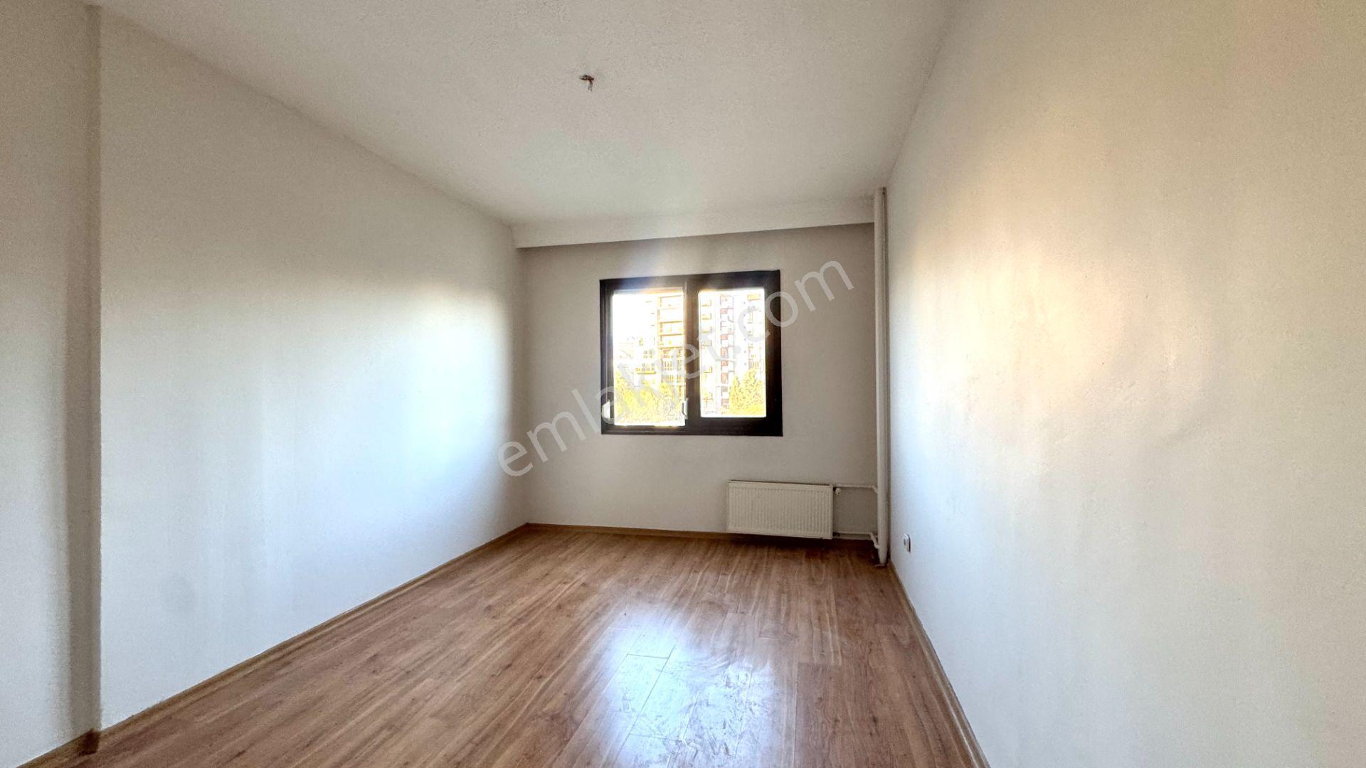 Mavişehir Selçuk Bloklarında Kiralık Önü Açık Köşe 3+1 Daire - Görsel 31