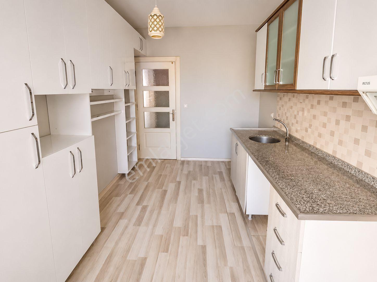 Merkez Beydağı'nda 3+1 Geniş Ve Bakımlı Kiralık Daire - Görsel 7