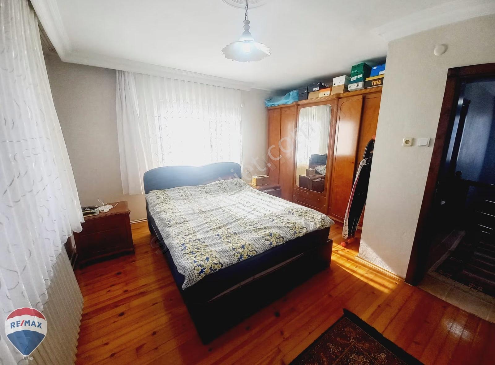 Remax Mavi Erol Çekcandan Güllük Mah. Satılık 4+1 Müstakil Ev - Görsel 9