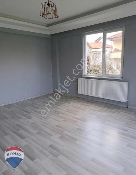 Remax Mavi Rıdvan Gedikten Kaynarcada 2+1 Satılık 85 M2 Daire - Görsel 12